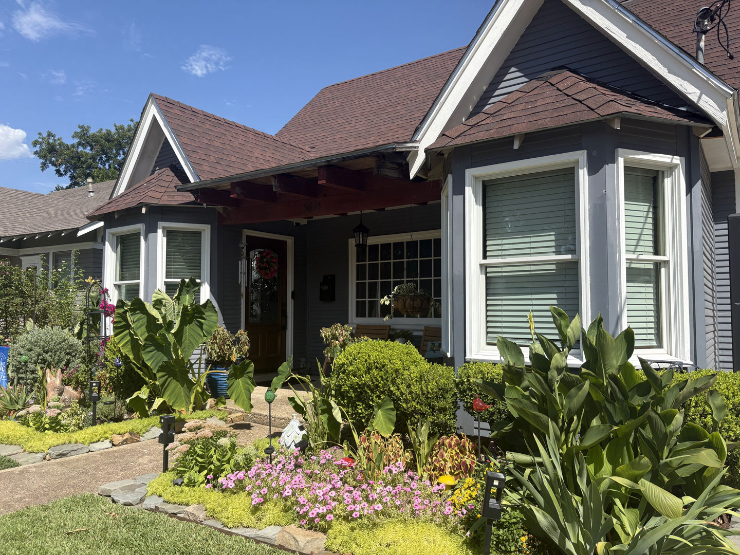 Junius Heights Historic District Yard of the Month July 2026