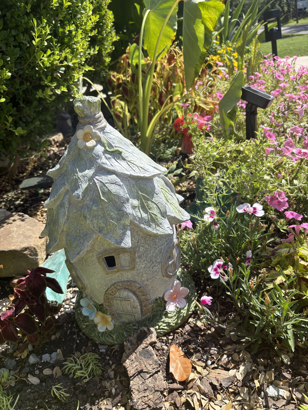 Junius Heights Historic District Yard of the Month July 2026