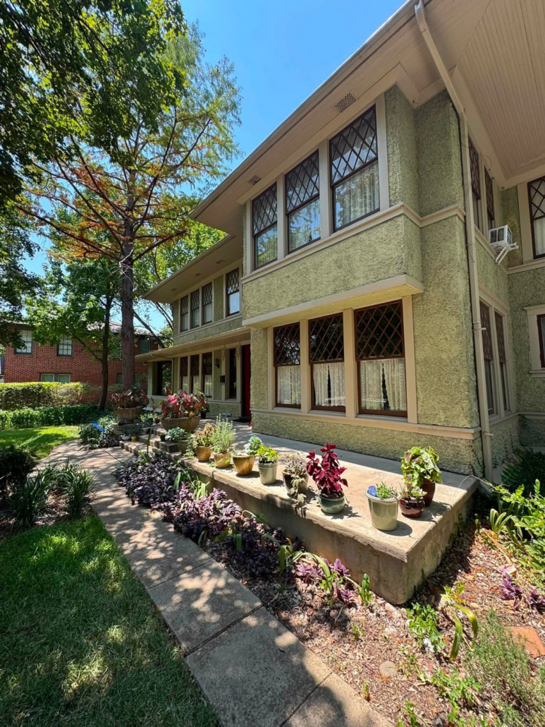 1523-Abrams-Road-07 Junius Heights Historic District Yard of the Month August 2026