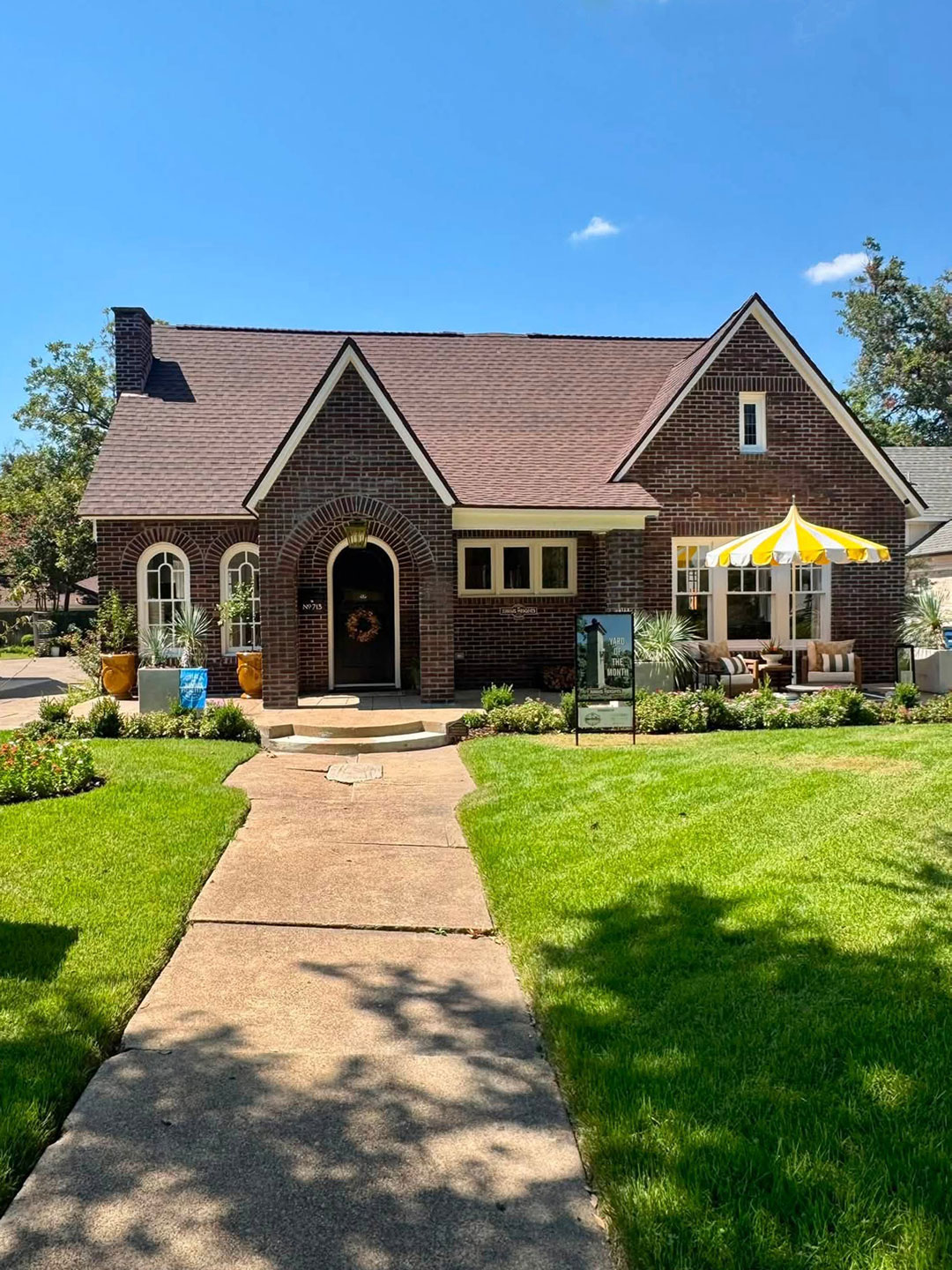 Junius Heights Historic District Yard of the Month September 2026