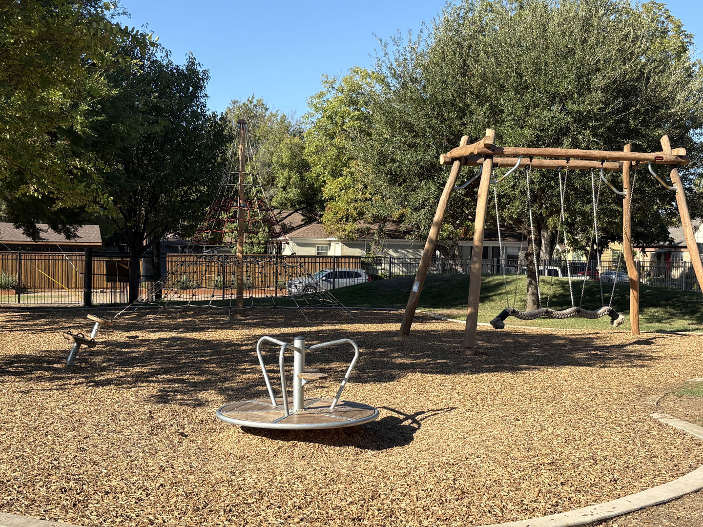 Lipscomb-Community-Garden-12 Junius Heights Historic District Yard of the Month October 2026