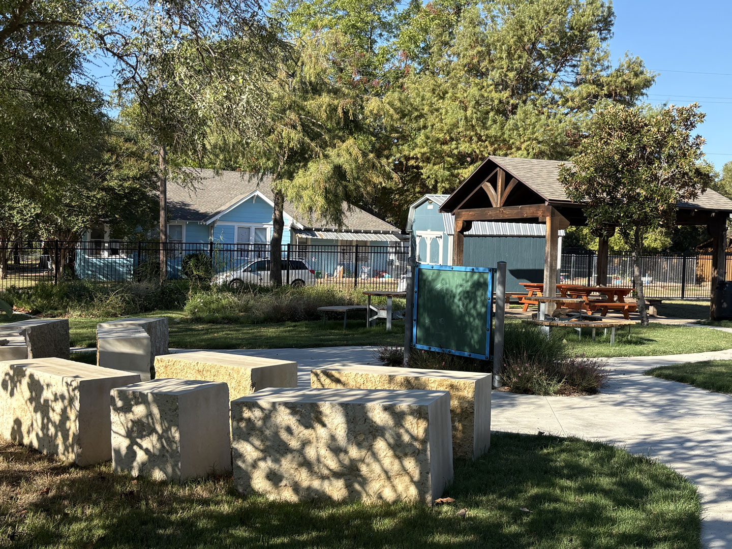 Lipscomb-Community-Garden-14 Junius Heights Historic District Yard of the Month October 2026